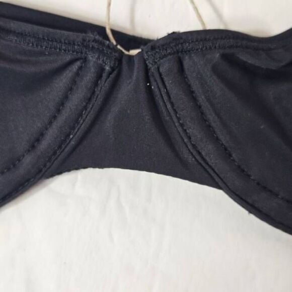 SKIMS UNDERWIRE BRA NWT - Picture 3 of 9